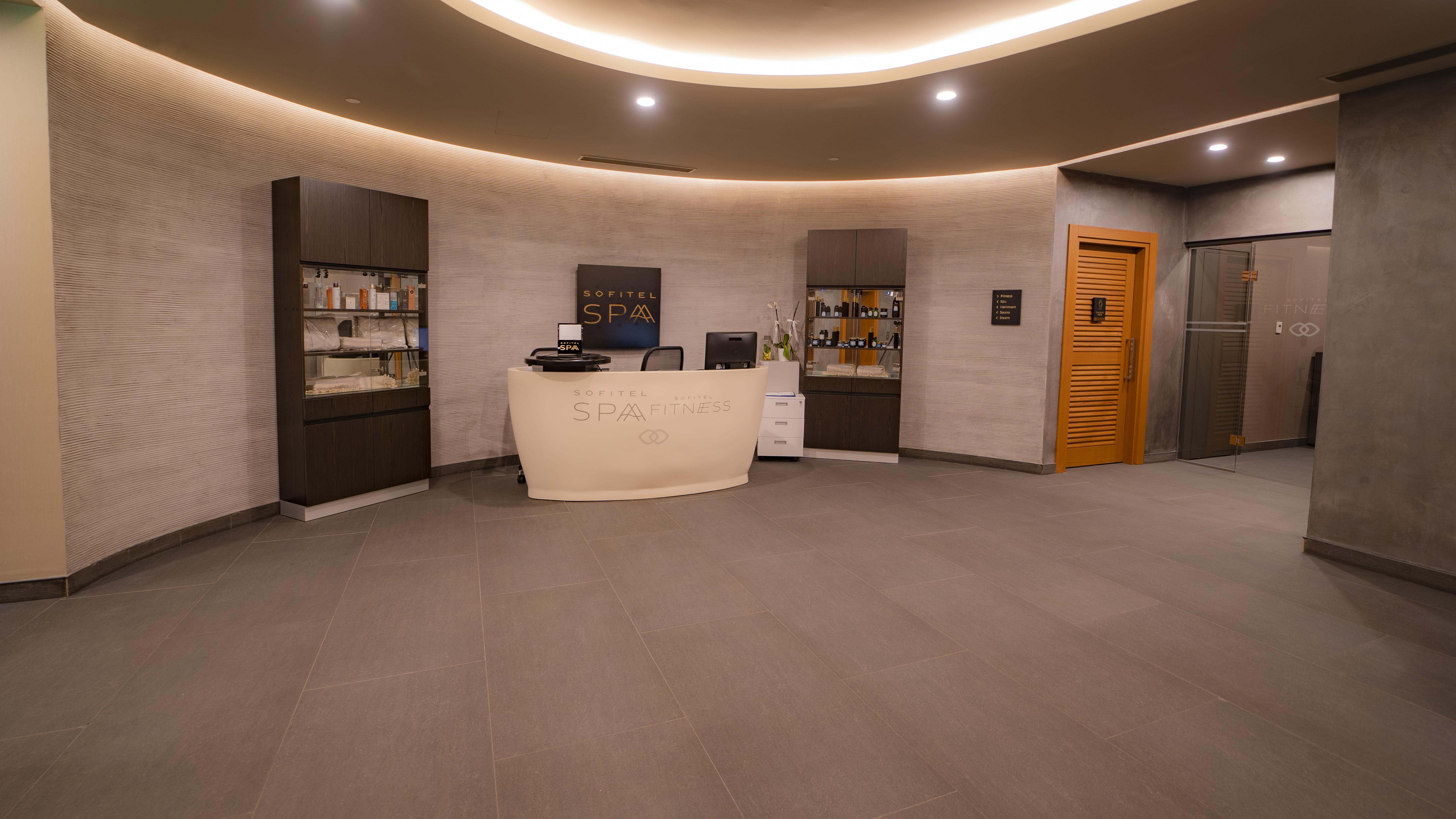 Hotel Sofitel Istanbul Taksim Zewnętrze zdjęcie The reception area of the spa