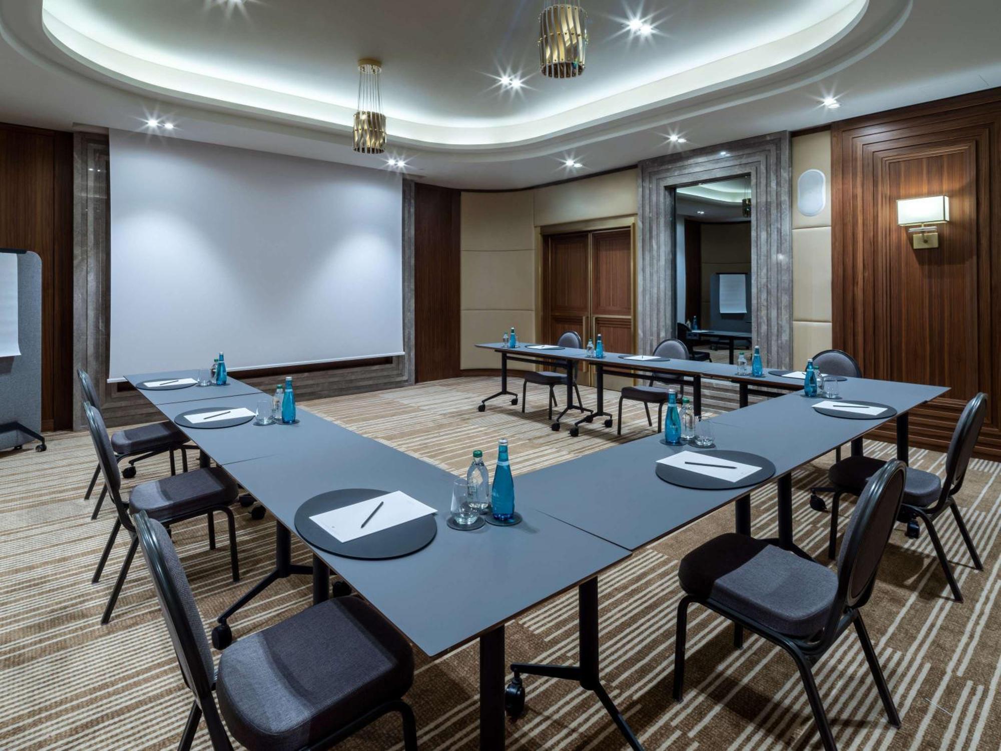 Hotel Sofitel Istanbul Taksim Zewnętrze zdjęcie Meeting room